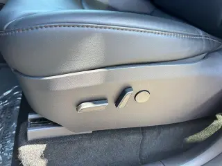 Tesla Model Y 2024 AWD Performance 4dr Crossover