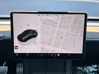 Tesla Model Y 2024 AWD Performance 4dr Crossover