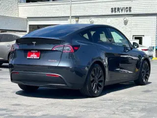 Tesla Model Y 2024 AWD Performance 4dr Crossover