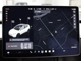 Tesla Model Y 2022 AWD Performance 4dr Crossover