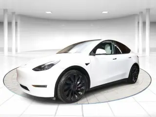 Tesla Model Y 2022 AWD Performance 4dr Crossover