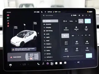 Tesla Model Y 2022 AWD Performance 4dr Crossover