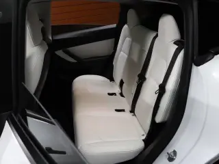 Tesla Model Y 2022 AWD Performance 4dr Crossover