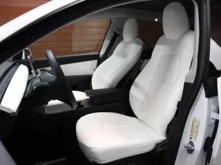 Tesla Model Y 2022 AWD Performance 4dr Crossover