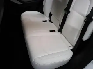 Tesla Model Y 2022 AWD Performance 4dr Crossover