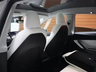 Tesla Model Y 2022 AWD Performance 4dr Crossover