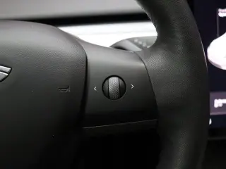 Tesla Model Y 2022 AWD Performance 4dr Crossover