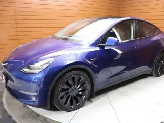 Tesla Model Y 2023 AWD Performance 4dr Crossover