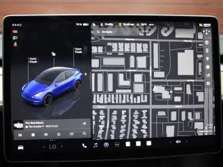Tesla Model Y 2023 AWD Performance 4dr Crossover