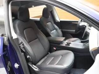 Tesla Model Y 2023 AWD Performance 4dr Crossover