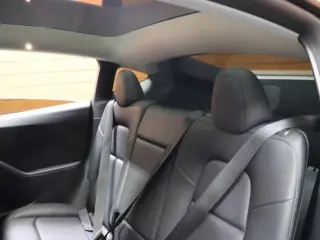 Tesla Model Y 2023 AWD Performance 4dr Crossover