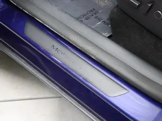 Tesla Model Y 2023 AWD Performance 4dr Crossover