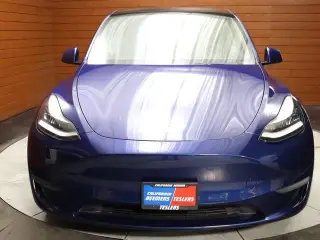 Tesla Model Y 2023 AWD Performance 4dr Crossover