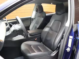 Tesla Model Y 2023 AWD Performance 4dr Crossover