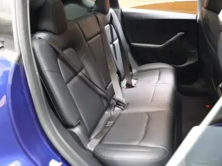 Tesla Model Y 2023 AWD Performance 4dr Crossover