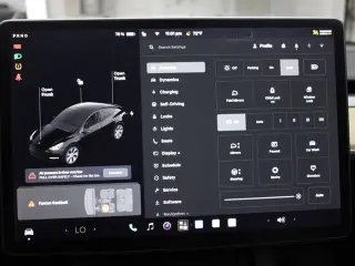 Tesla Model Y 2022 AWD Performance 4dr Crossover