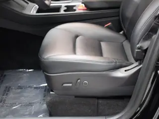 Tesla Model Y 2022 AWD Performance 4dr Crossover