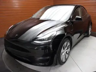 Tesla Model Y 2022 AWD Performance 4dr Crossover