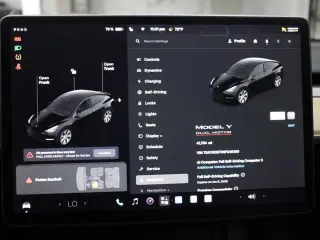 Tesla Model Y 2022 AWD Performance 4dr Crossover
