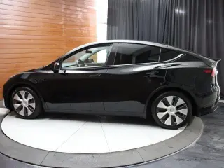 Tesla Model Y 2022 AWD Performance 4dr Crossover