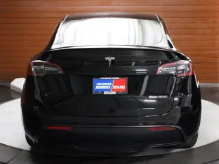 Tesla Model Y 2022 AWD Performance 4dr Crossover