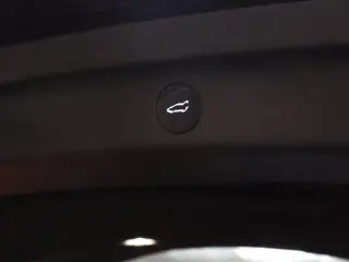 Tesla Model Y 2022 AWD Performance 4dr Crossover