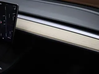 Tesla Model Y 2022 AWD Performance 4dr Crossover