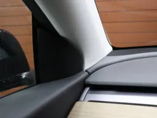 Tesla Model Y 2022 AWD Performance 4dr Crossover