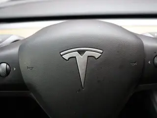 Tesla Model Y 2022 AWD Performance 4dr Crossover