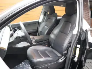 Tesla Model Y 2022 AWD Performance 4dr Crossover