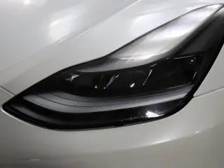 Tesla Model Y 2023 AWD Performance 4dr Crossover