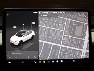 Tesla Model Y 2023 AWD Performance 4dr Crossover