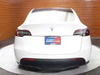 Tesla Model Y 2023 AWD Performance 4dr Crossover