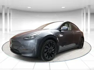 Tesla Model Y 2022 AWD Performance 4dr Crossover