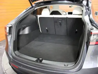 Tesla Model Y 2022 AWD Performance 4dr Crossover
