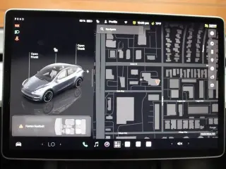 Tesla Model Y 2022 AWD Performance 4dr Crossover