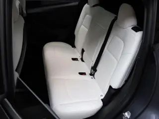Tesla Model Y 2022 AWD Performance 4dr Crossover