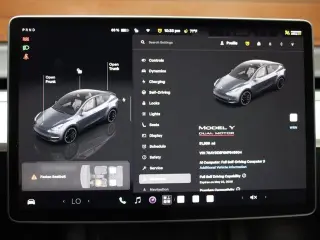 Tesla Model Y 2022 AWD Performance 4dr Crossover