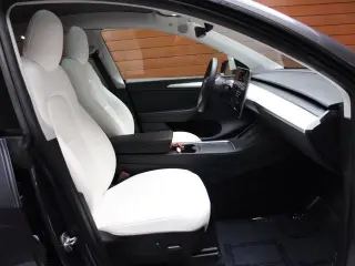 Tesla Model Y 2022 AWD Performance 4dr Crossover