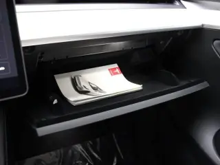 Tesla Model Y 2022 AWD Performance 4dr Crossover