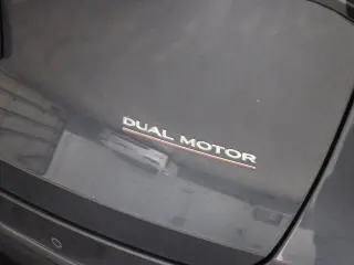 Tesla Model Y 2022 AWD Performance 4dr Crossover