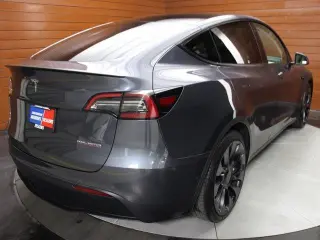 Tesla Model Y 2022 AWD Performance 4dr Crossover