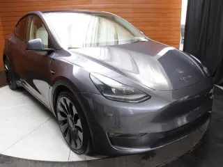 Tesla Model Y 2022 AWD Performance 4dr Crossover