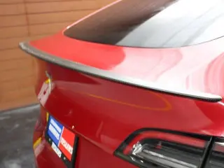 Tesla Model Y 2023 AWD Performance 4dr Crossover