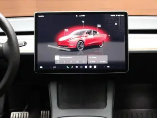 Tesla Model Y 2023 AWD Performance 4dr Crossover