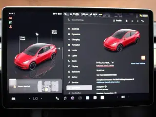 Tesla Model Y 2023 AWD Performance 4dr Crossover
