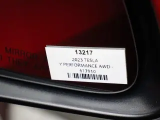 Tesla Model Y 2023 AWD Performance 4dr Crossover