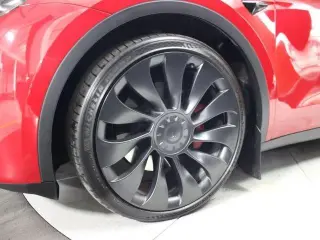 Tesla Model Y 2023 AWD Performance 4dr Crossover