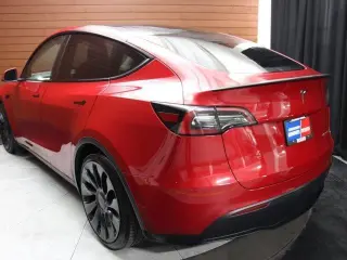 Tesla Model Y 2023 AWD Performance 4dr Crossover
