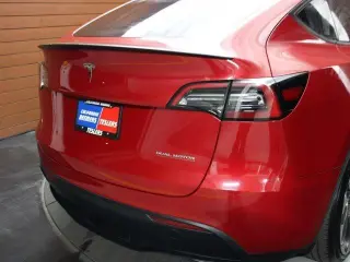 Tesla Model Y 2023 AWD Performance 4dr Crossover